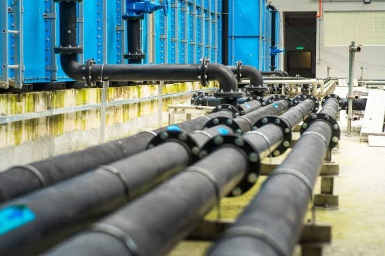 Industrial pipework and flange connections